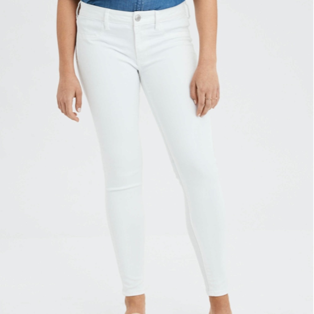 American Eagle White Low Rise Jegging